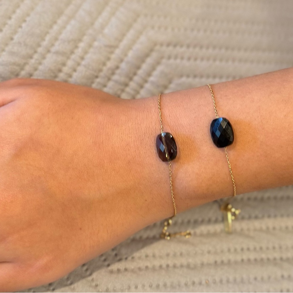 Morganne Bello m Brown smoky Quartz Cushion 18 Kt yellow gold bracelet